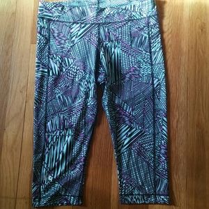 Under Armour Heat Gear Capri Athletic Pants Large